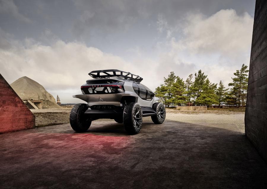  Audi AI:TRAIL Quattro 2019 года  (фото 6 из 40)